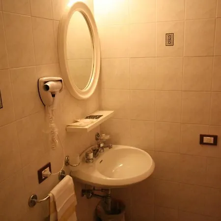 Venezia Hotel 3*