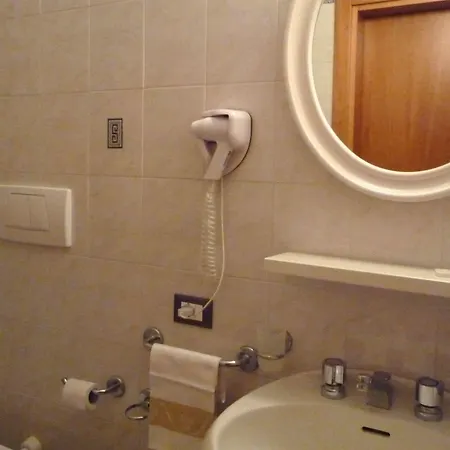 Venezia 蒙特卡蒂尼泰尔梅