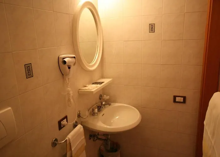 Venezia Hotel 3*
